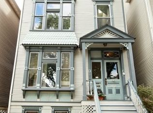 1327 W Wolfram St #1, Chicago, IL 60657