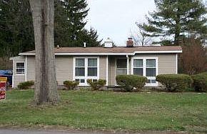 2nd image of 9 Broughton Dr