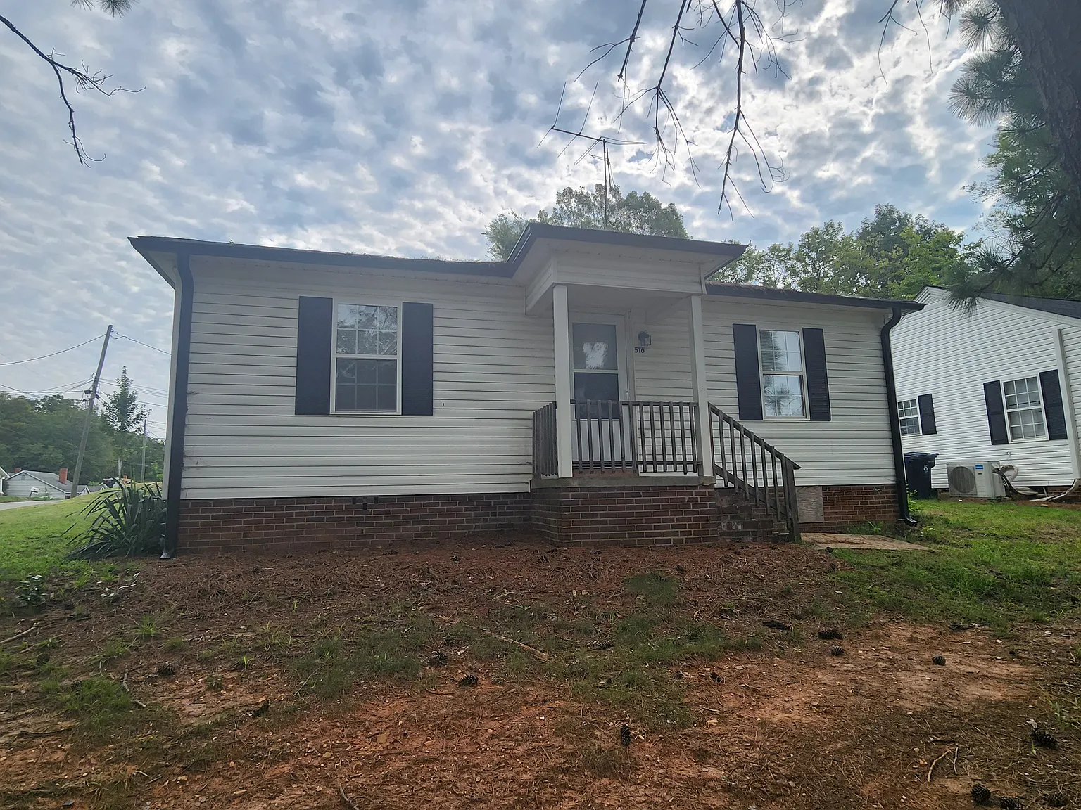 2 bed, 1200 sqft, $1,250 — Photo 2