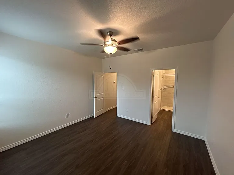 5104 Rose Garden Loop — Photo 18