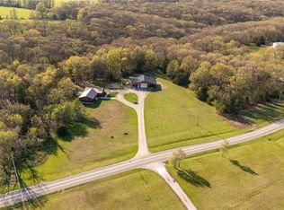 22261 Coyote Hls, Philadelphia, MO 63463