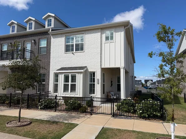 2816 SW Arlington Blvd, Bentonville, AR
