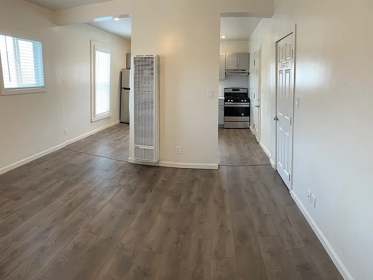 316 Van Buren St #33 — Photo 8