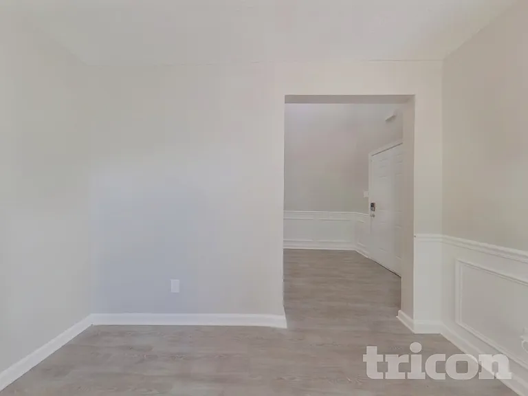235 Chattaroy Dr — Photo 4