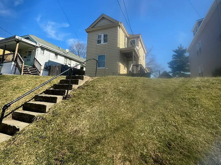 1318 Manss Ave — Photo 3