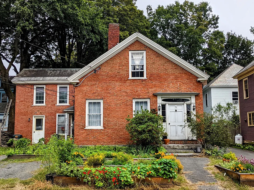75 Green St #2B