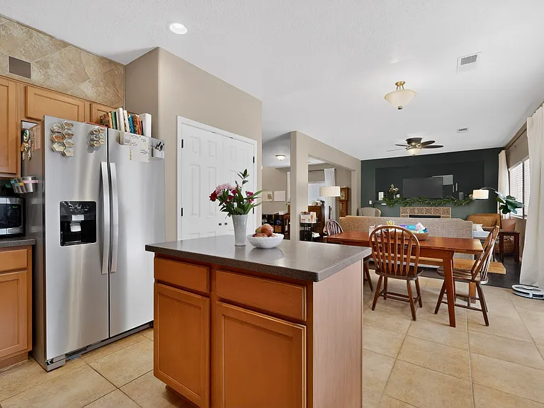 6916 Tree Line Ave NW — Photo 2
