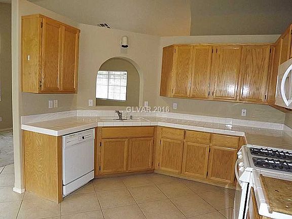 5th image of 688 Scenic Tierra Ln