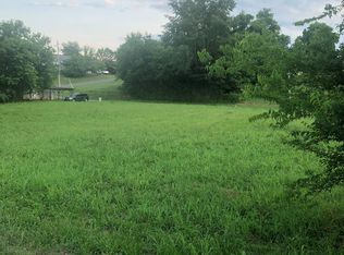 8th St, Newport, TN 37821