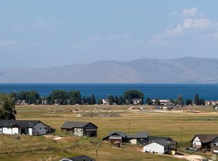 3154 S Golf Course Dr, Garden City, UT 84028