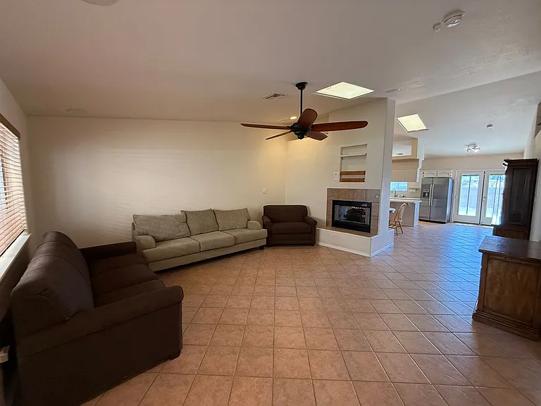 11367 S Kingman Ave — Photo 4
