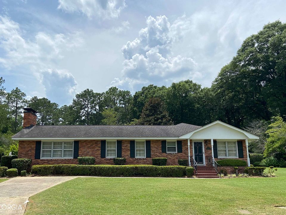 1st image of 510 Brookdale Dr