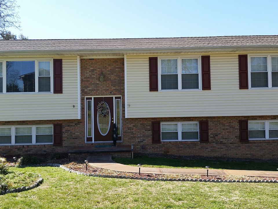1st image of 7703 Camberley Dr