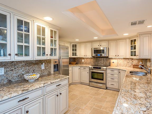 4th image of 11030 Gulf Shore Dr APT 204