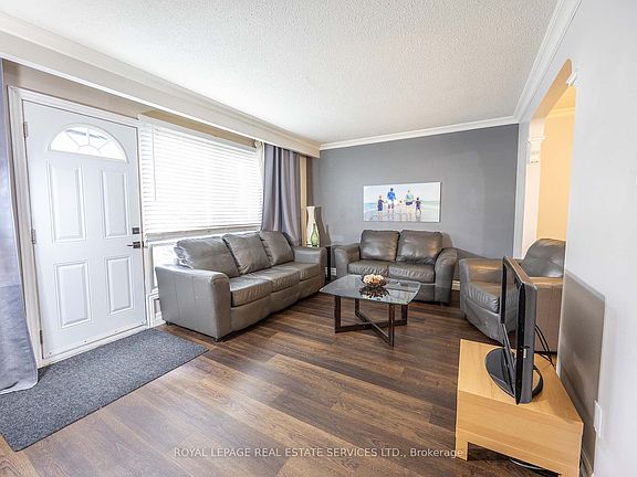 3rd image of 71 Old Burnhamthorpe Rd #18