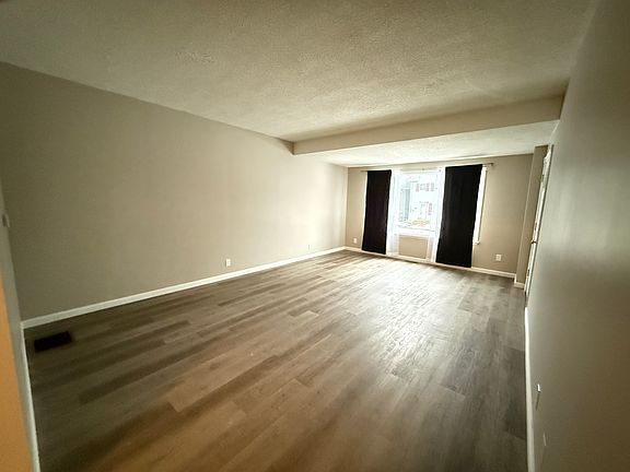 2nd image of 380 Falconer St #2