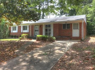 1228 Pineglen Dr, Riverdale, GA 30296