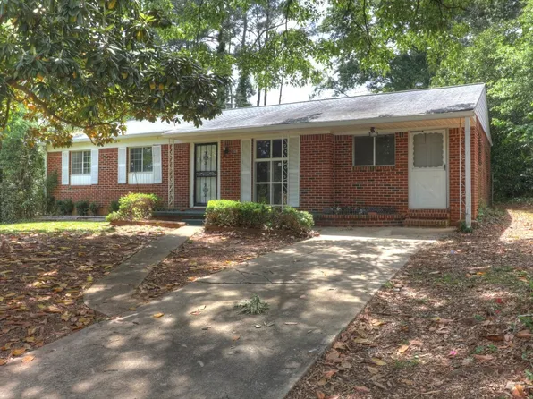 1228 Pineglen Dr, Riverdale, GA 30296