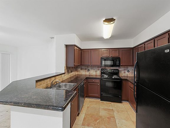 5th image of 2300 Old Spanish Trl APT 1010
