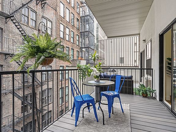 5th image of 35 E 10th St APT 5F