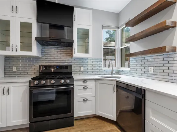 525 East 235th Street image 12 of 23