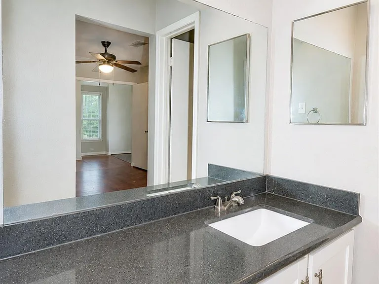 2331 Stillmeadow Dr — Photo 5
