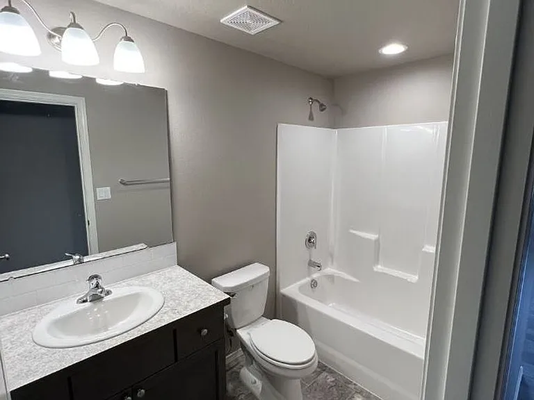6114 Crown Crest Ave — Photo 9