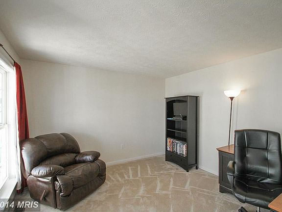 5th image of 6110 Crown Grant Dr