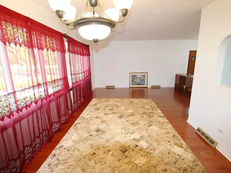 613 N Howard Ave — Photo 12