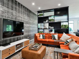 Lakeside Village Apartment Homes, Lincoln, NE 68528