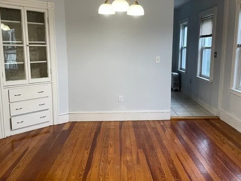 184 Grant Ave #2 — Photo 2