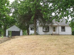 1984 Blackhawk Rd, Rockford, IL 61109