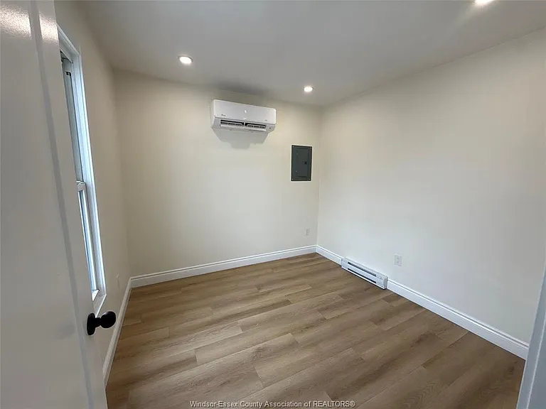 191 Marentette Ave #2 — Photo 6