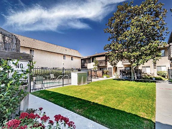 2nd image of 10930 Del Norte St #3