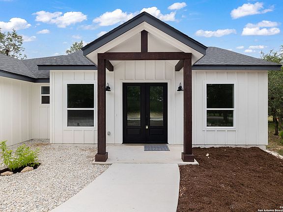 4th image of 687 Mockingbird Cove