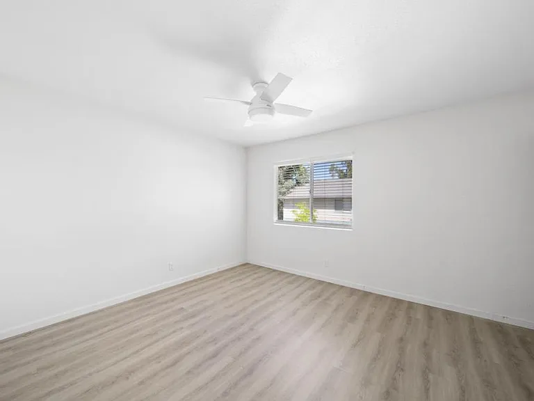 28611 Calle Del Lago #C — Photo 22