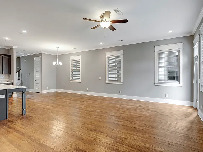 106B Lafayette Ct — Photo 8