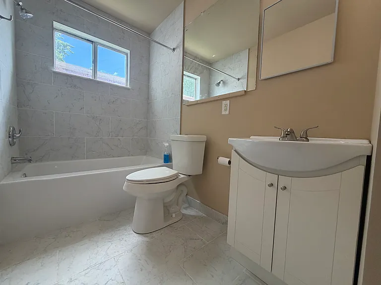 8307 Essex Ave — Photo 7