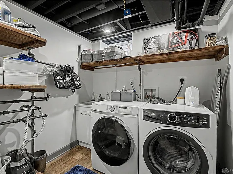 333 Thruston Blvd E — Photo 40