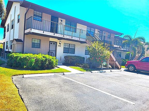 3rd image of 5271 Treetops DR #W201