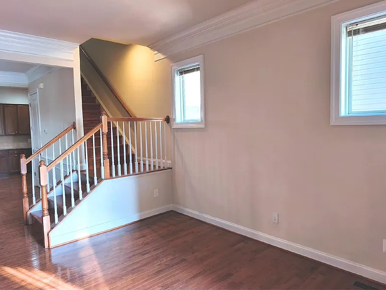 20792 Exchange St — Photo 4