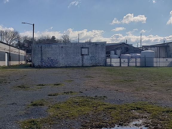 3rd image of 419 S Glenwood Ave
