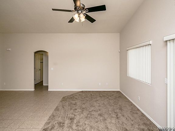 5th image of 21 Augusta Dr S