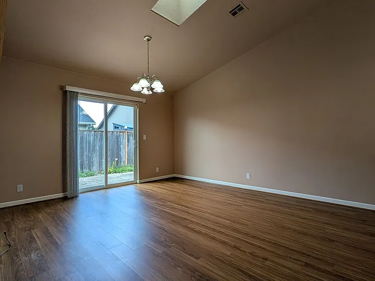 6566 Jules Pl — Photo 11