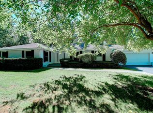 673 Edgecote Ln, Lake Forest, IL 60045