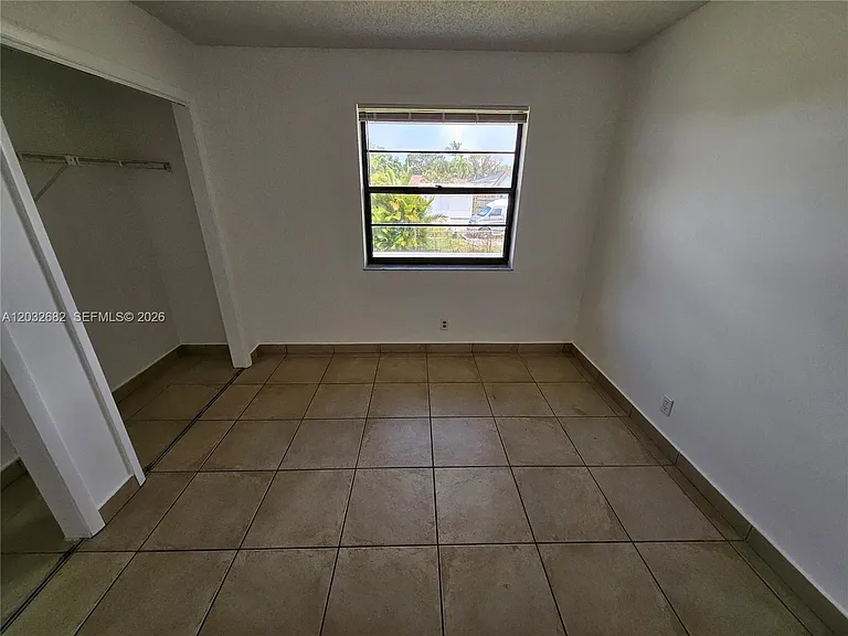4149 SW 52nd St #1 — Photo 16