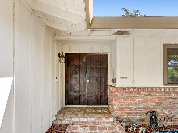 5th image of 4765 Kennedy Ct