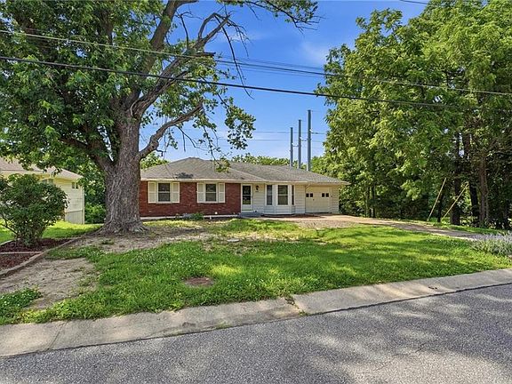 2nd image of 4830 Marsh Ave