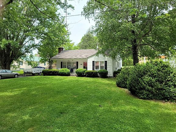 4th image of 438 Douglas Dr