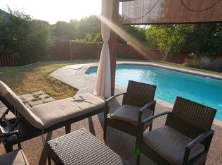 911 Blue Sky Dr, Arlington, TX 76002